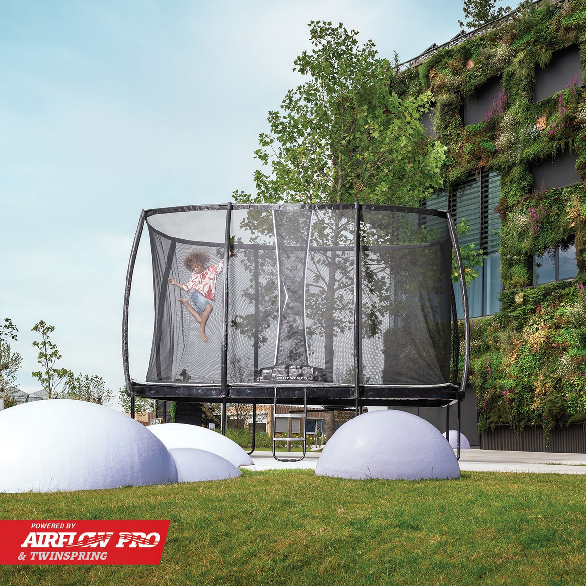 Berg Ultim Champion ECO Regular Trampoline 410 + Safety Net Deluxe XL