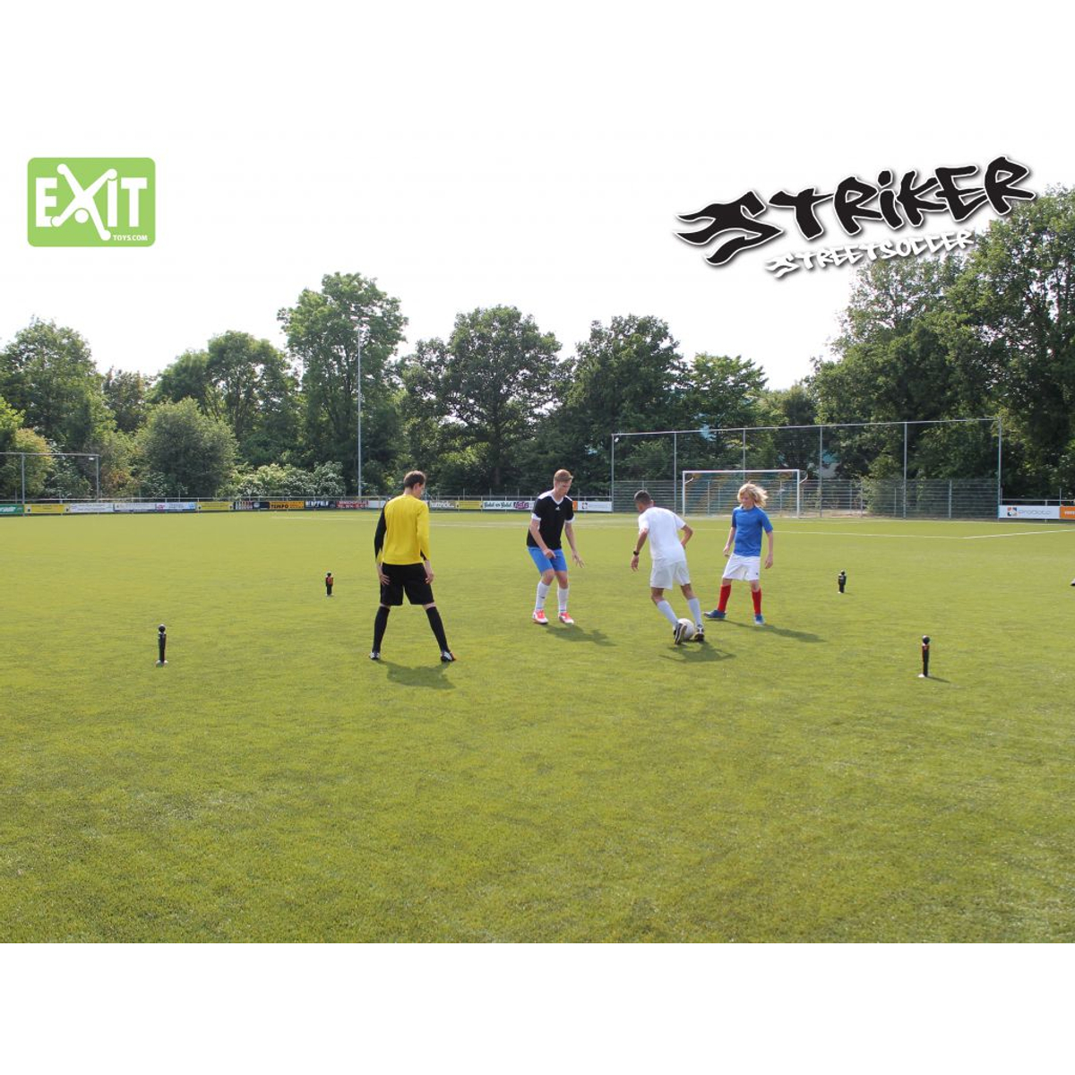 Exit Striker Streetsoccer - Set van 2 + Mini Foam Ball