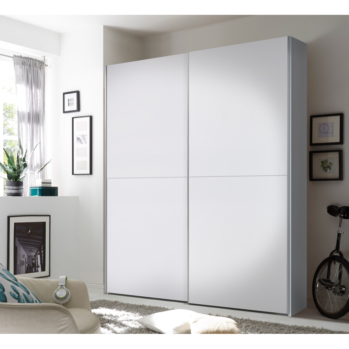 Interiax Kledingkast 'Emma' – Witte Schuifdeurkast met 2 Hangers & 2 Legplanken | 195x170x57.5 cm