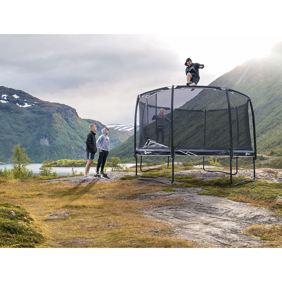 North Explorer Regular Trampoline 430 Round Black + filet de sécurité