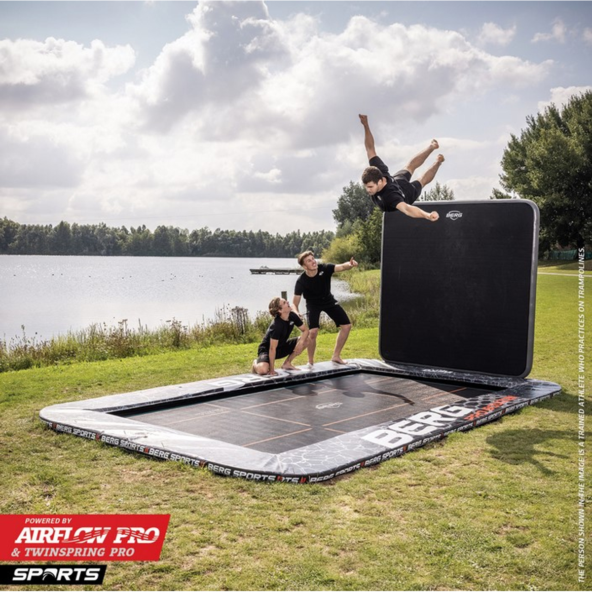 BERG Ultim Pro Bouncer Flatground Trampoline 500 AeroWall 2x2 BLK GRY Belomax