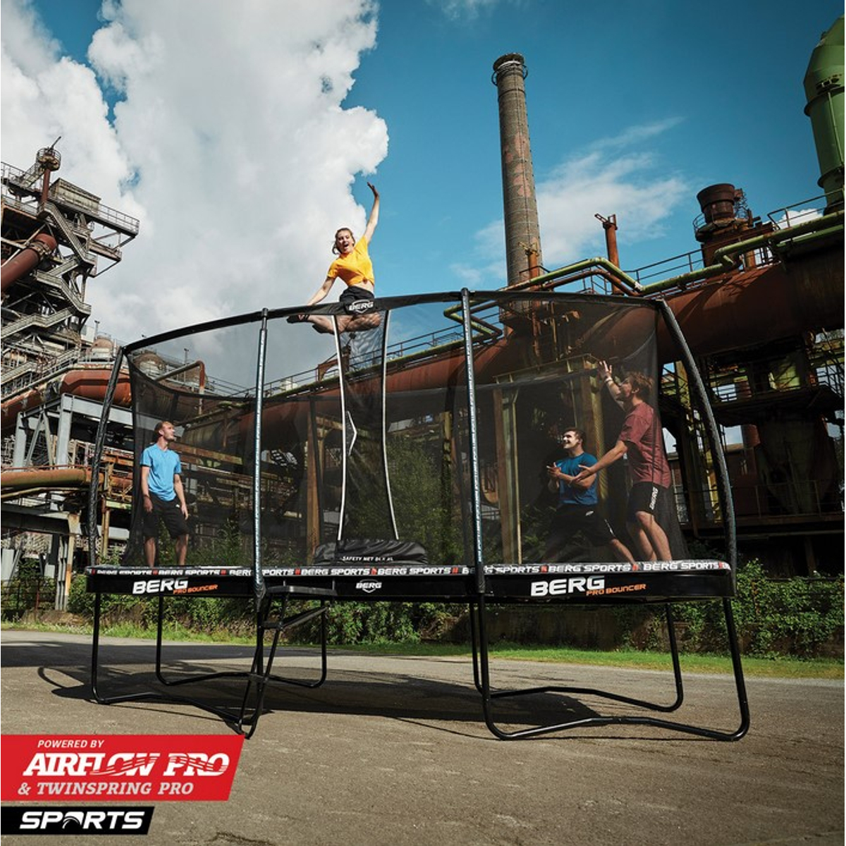 Berg Ultim Pro Bouncer Regular Trampoline 500 + Safety Net Deluxe XL
