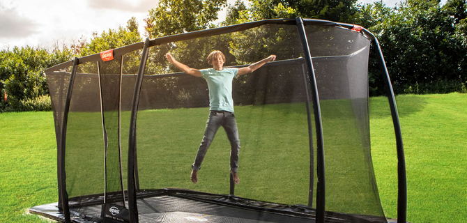 inbouwtrampoline-verschil-tussen-een-inground-of-flatground-trampoline